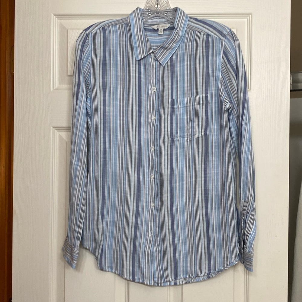 Lucky Brand button down size small